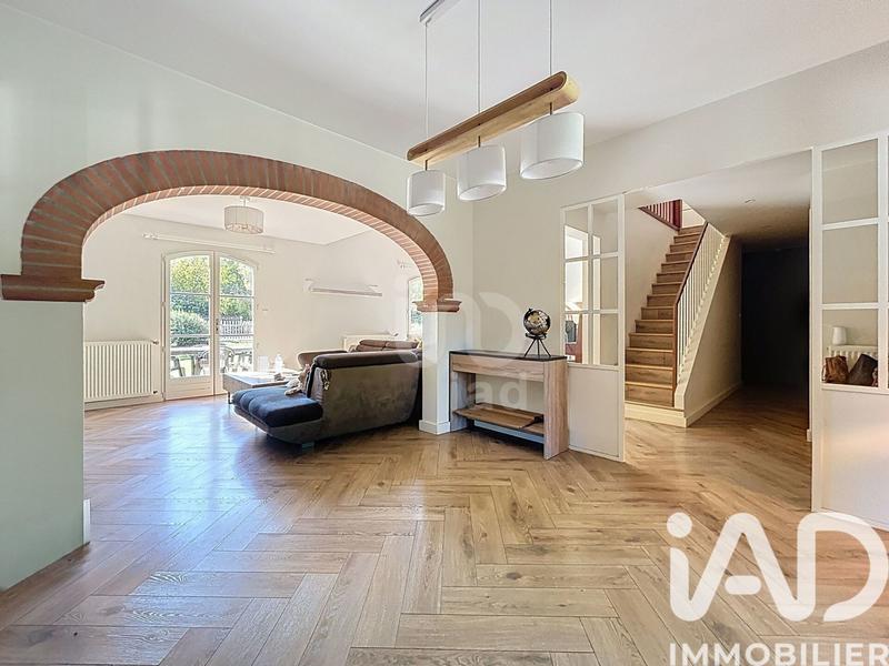 Maison - 206 m² - 9 pièces