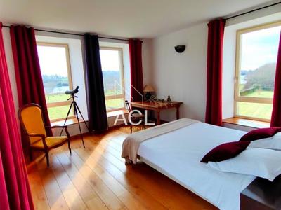 Propriété - 360 m² - 11 pièces