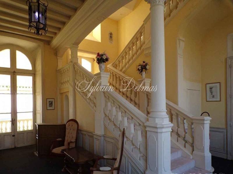 Château - 1 600 m² - 45 pièces