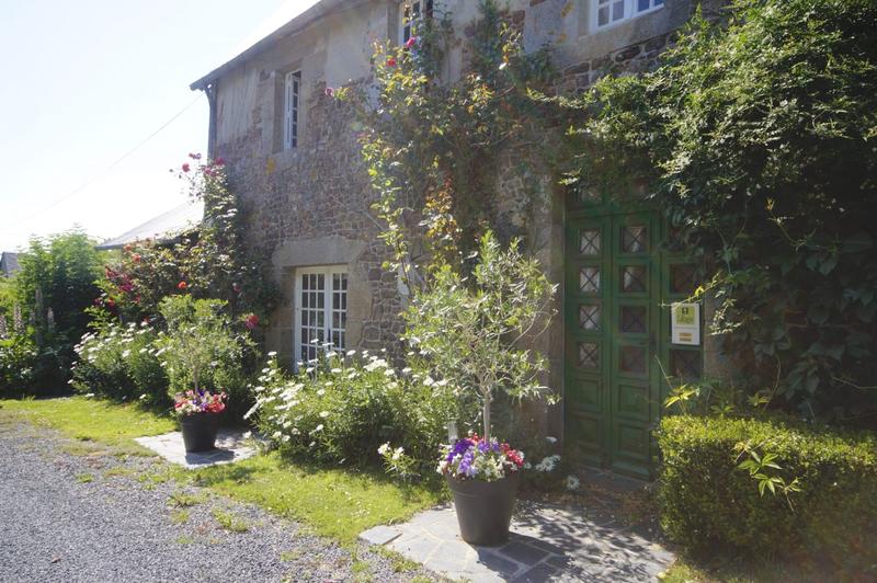 Maison - 302 m² - 13 pièces