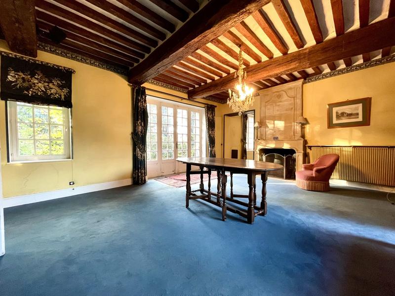 Maison - 274 m² - 12 pièces