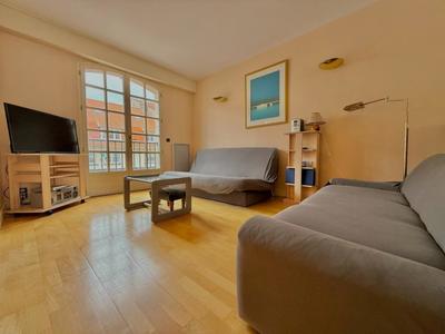 Appartement - 102 m² - 4 pièces