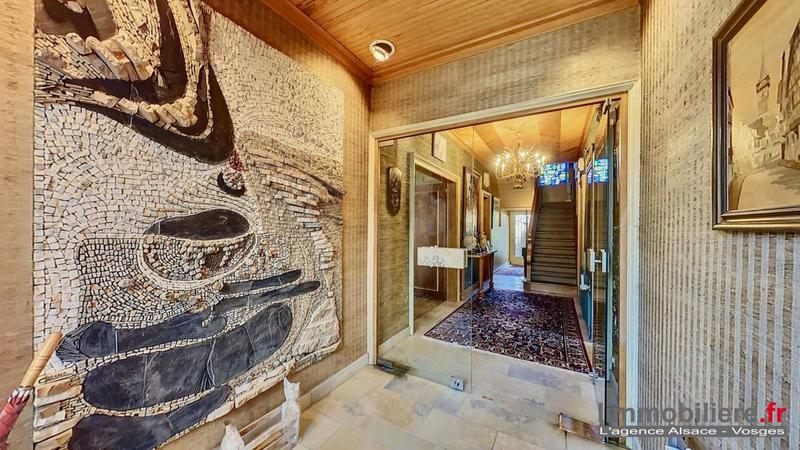 Maison - 369 m² - 12 pièces