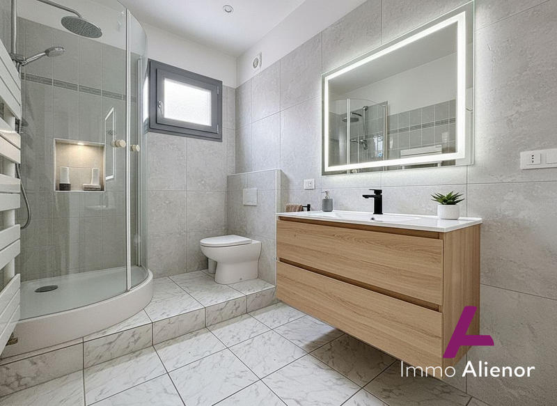 Appartement - 93 m² - 4 pièces