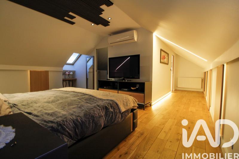 Maison - 434 m² - 9 pièces