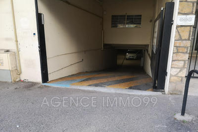 Parking / Garage - 4 m²