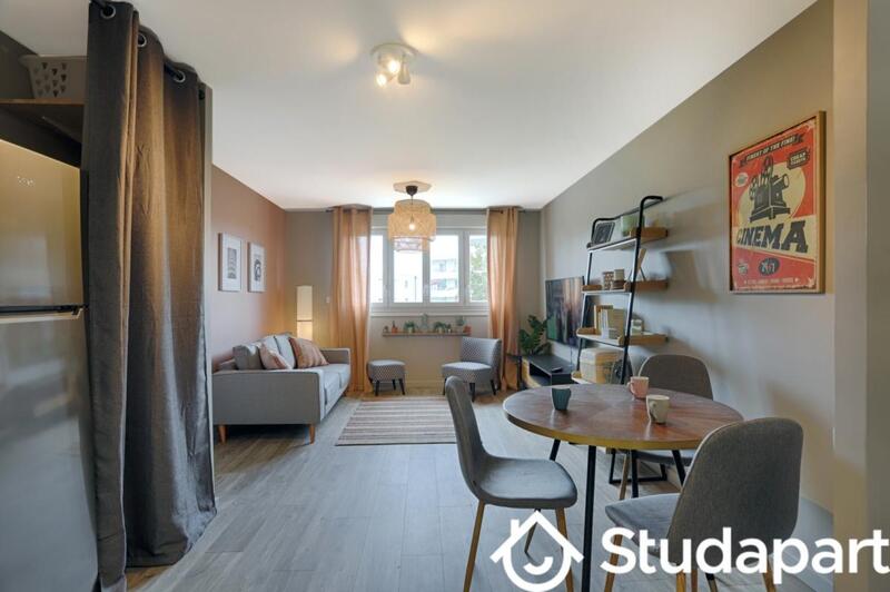 Chambre - 11 m² - 1 pièce