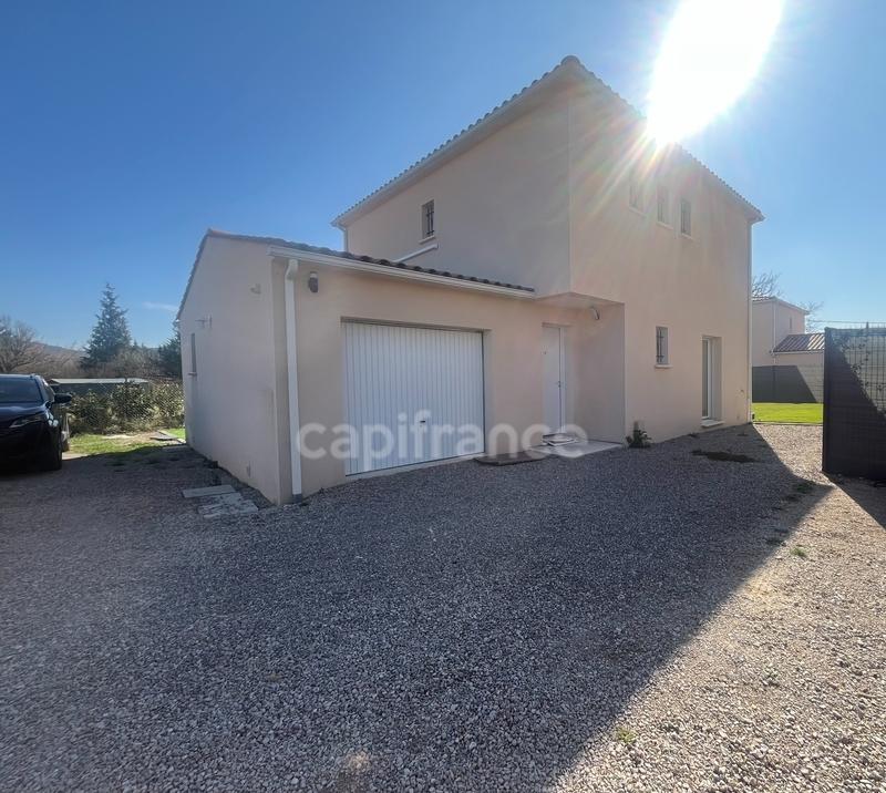 Maison - 101 m² - 4 pièces