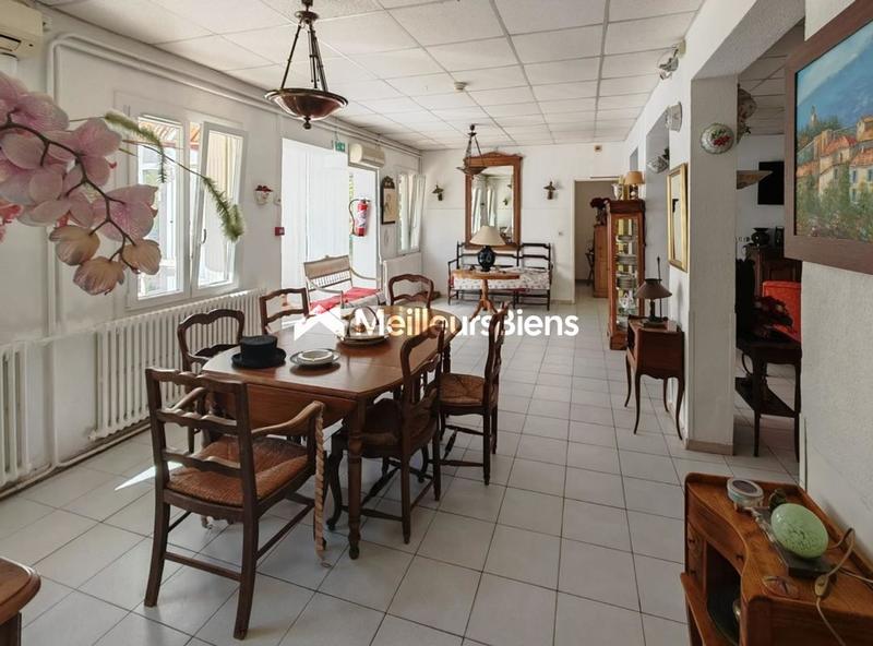 Propriété - 550 m² - 26 pièces