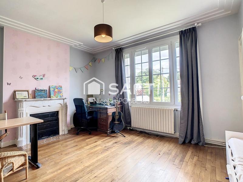 Maison - 240 m² - 9 pièces