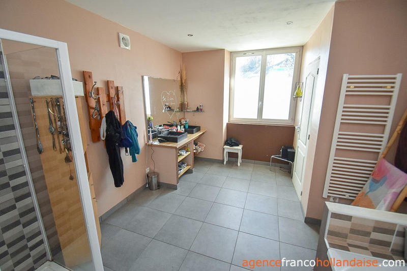 Maison - 189 m² - 7 pièces