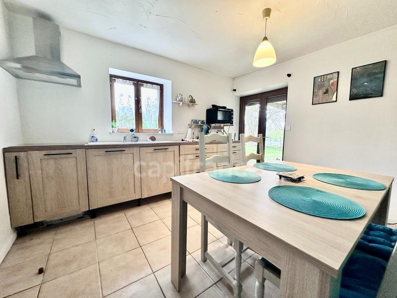 Maison en pierre - 244 m² - 7 pièces