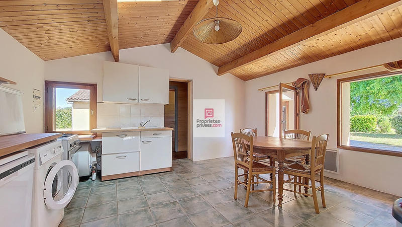 Maison - 257 m² - 10 pièces