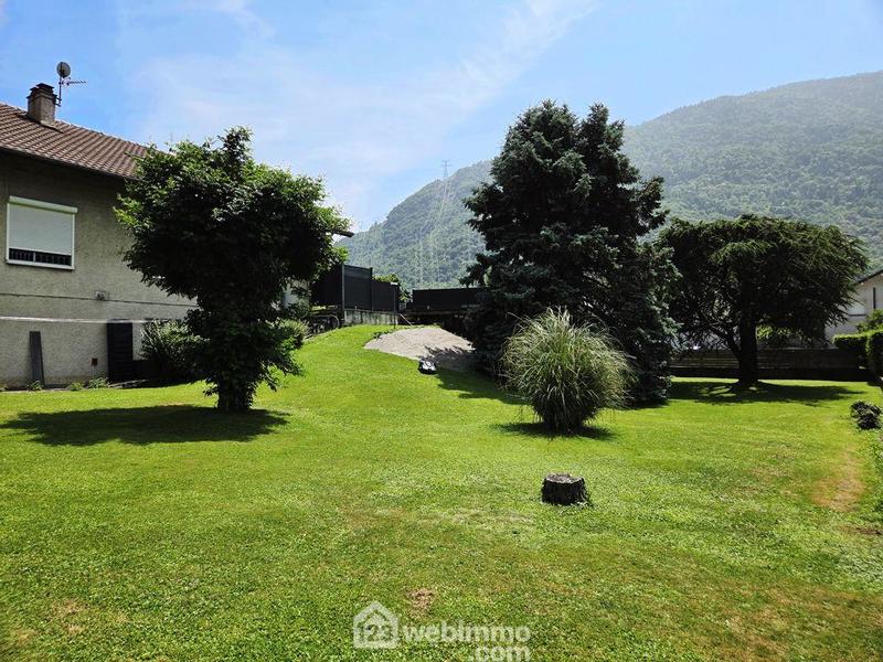 Maison - 224 m² - 6 pièces