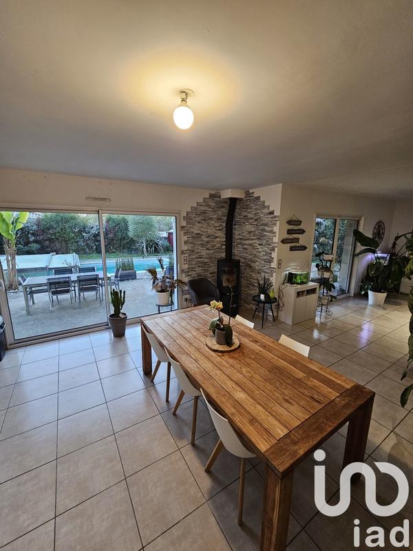 Maison - 176 m² - 7 pièces