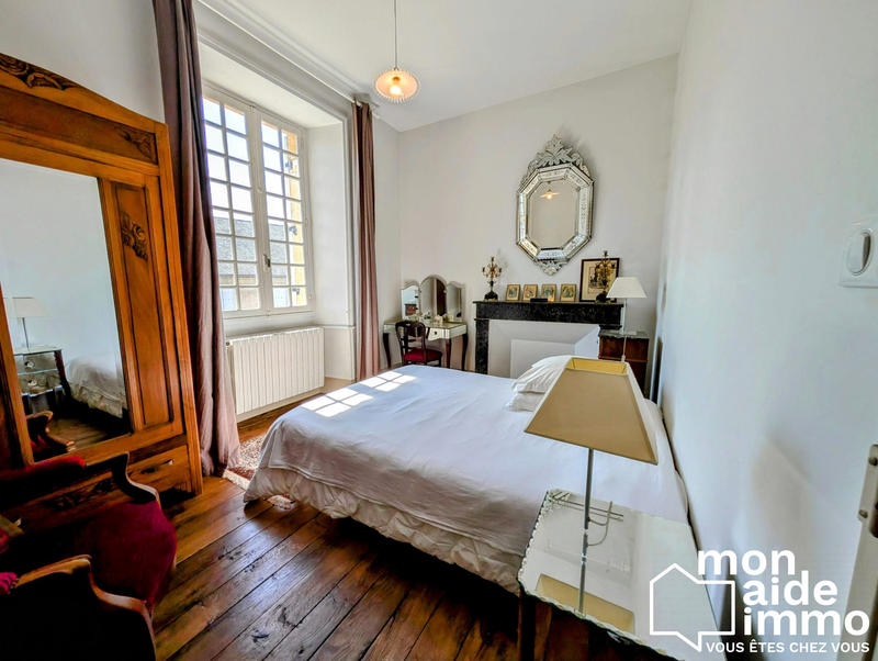 Maison - 176 m² - 8 pièces