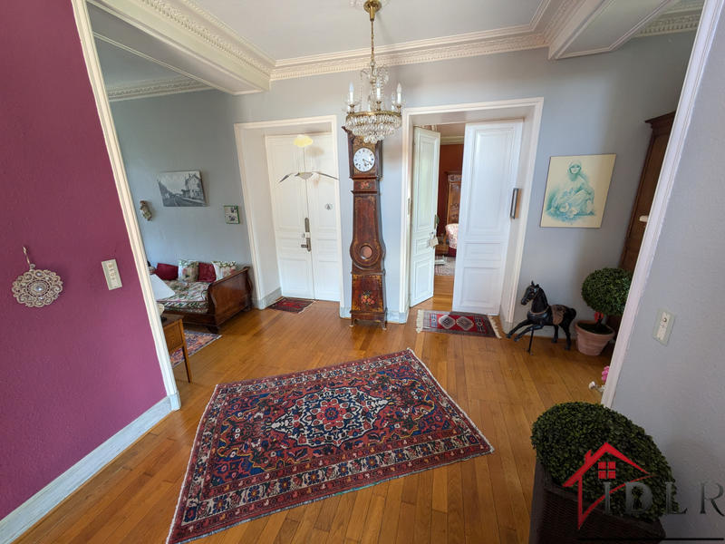 Villa - 270 m² - 12 pièces