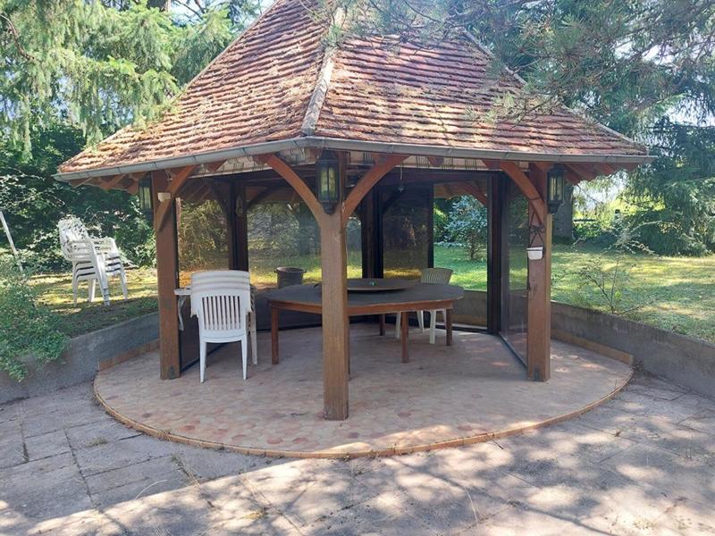 Maison - 200 m² - 8 pièces