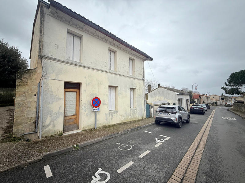 Maison - 95 m² - 5 pièces