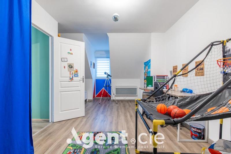 Maison - 125 m² - 5 pièces