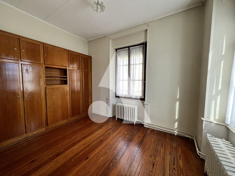 Immeuble - 200 m² - 9 pièces