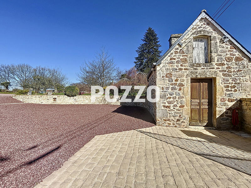 Maison - 249 m² - 10 pièces