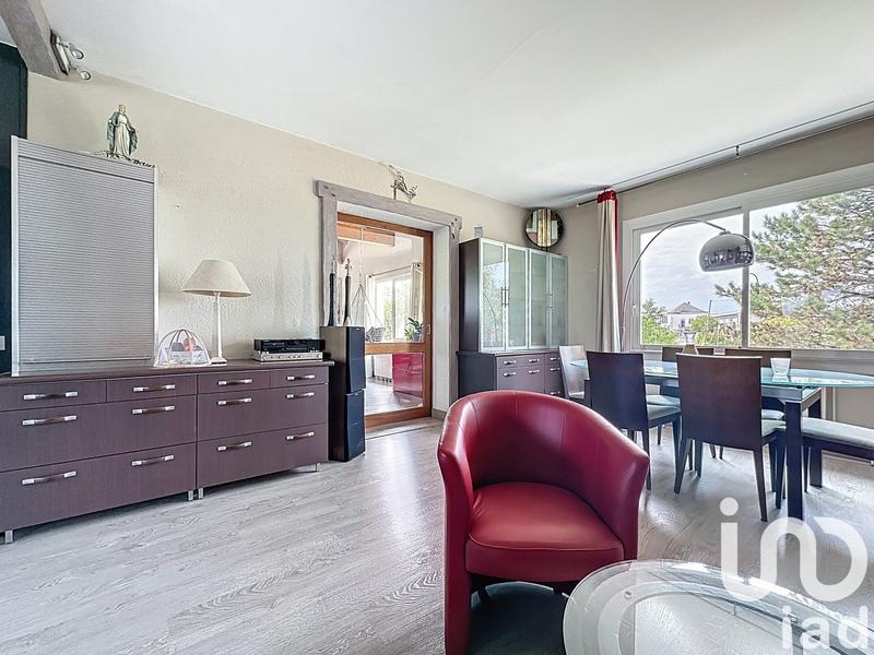 Maison - 200 m² - 9 pièces