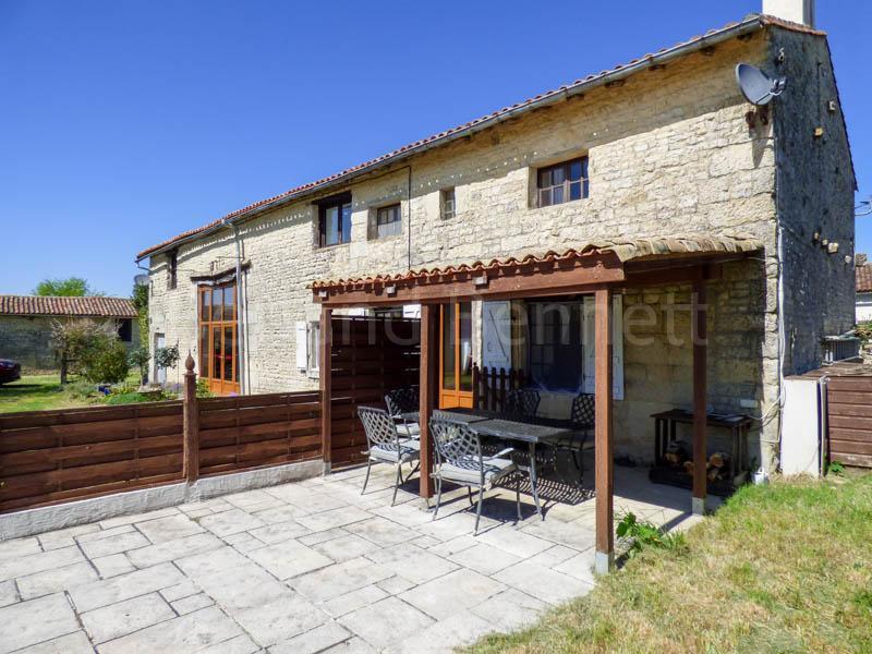 Maison en pierre - 224 m² - 9 pièces