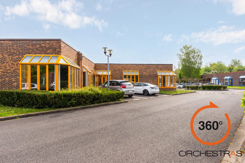 Local d'activités - 304 m²