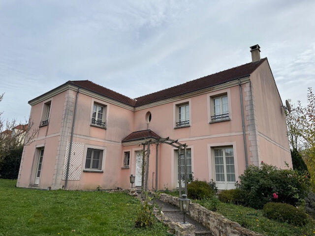 Maison - 218 m² - 8 pièces