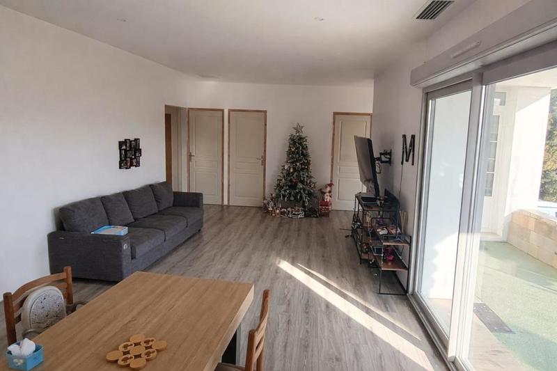 Maison - 96 m² - 4 pièces