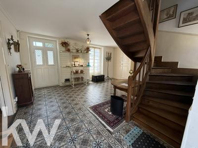 Maison ancienne - 246 m² - 7 pièces