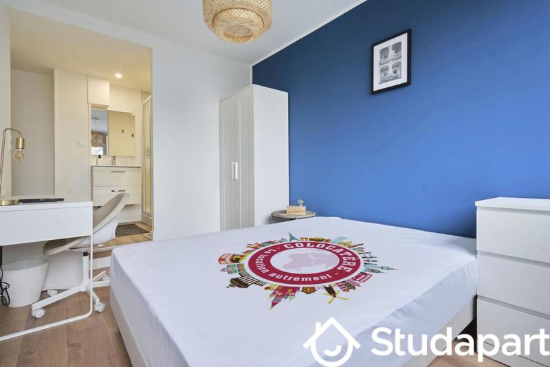 Chambre - 10 m² - 1 pièce