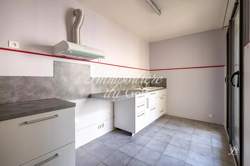 Appartement - 204 m² - 6 pièces