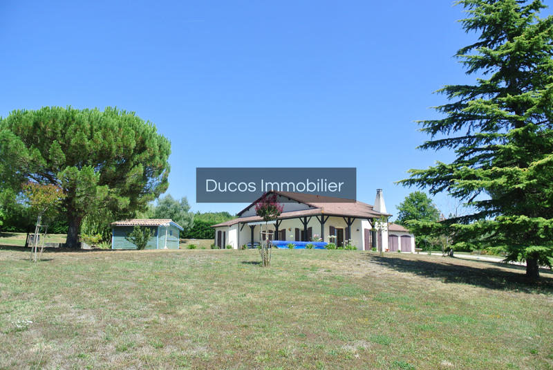 Maison - 260 m² - 5 pièces