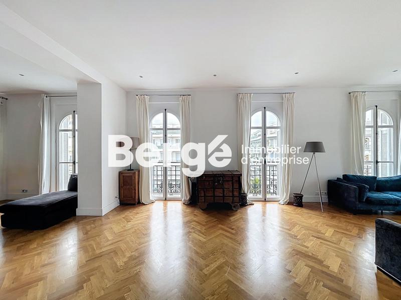 Bureau - 168 m² - 4 pièces