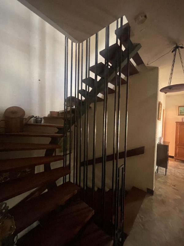 Maison - 221 m² - 8 pièces