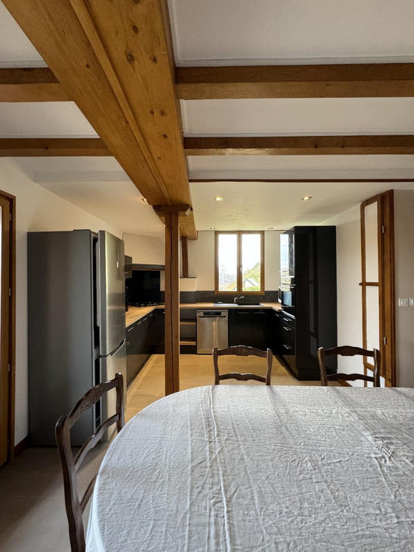 Maison - 250 m² - 7 pièces