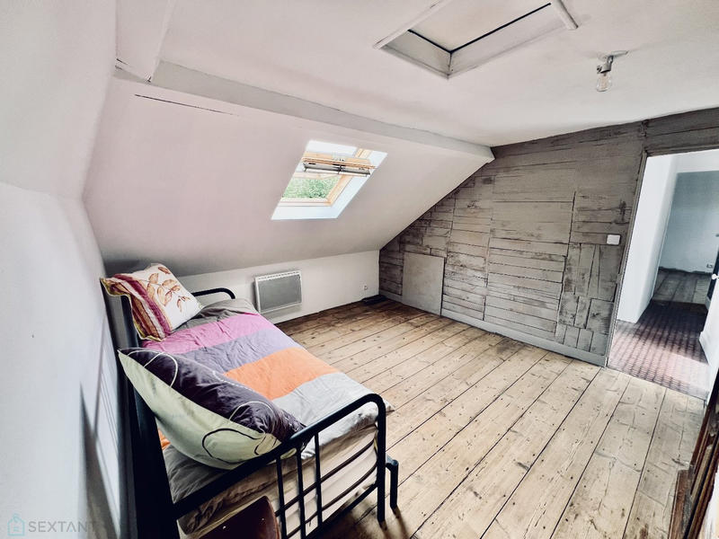 Maison - 88 m² - 7 pièces