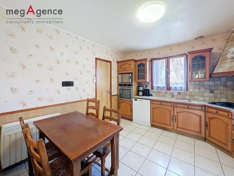 Maison traditionnelle - 145 m² - 7 pièces