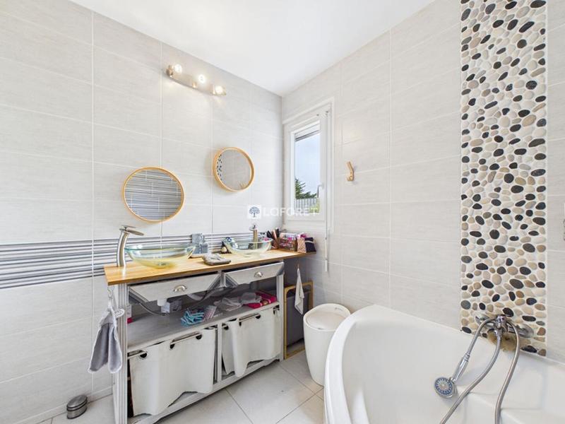 Maison - 192 m² - 8 pièces