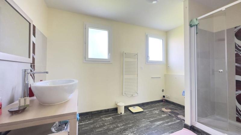 Villa - 92 m² - 4 pièces