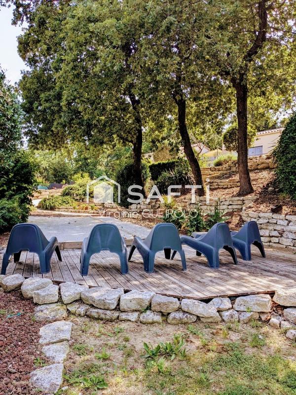 Villa - 252 m² - 9 pièces