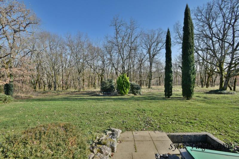 Maison - 207 m² - 6 pièces