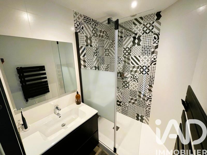 Maison - 245 m² - 8 pièces