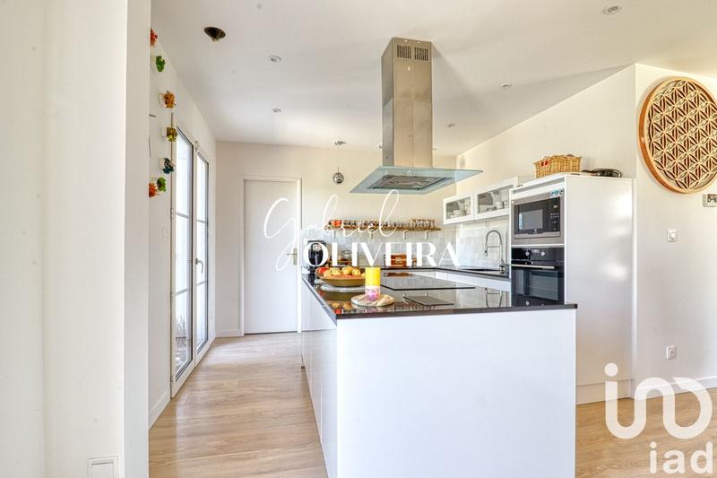 Maison - 140 m² - 7 pièces