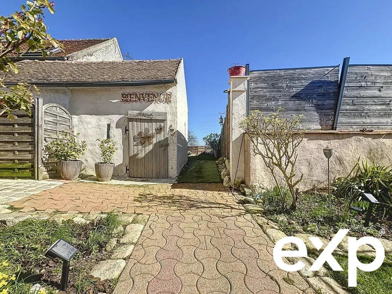 Maison - 285 m² - 8 pièces