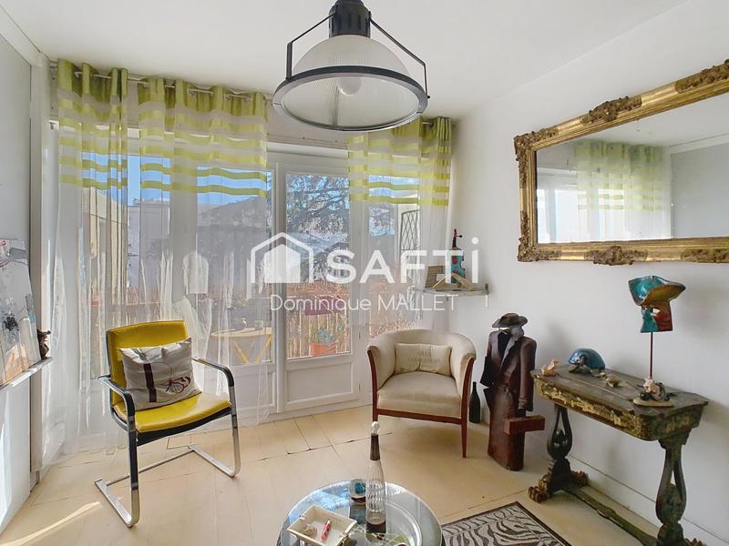 Appartement - 84 m² - 4 pièces