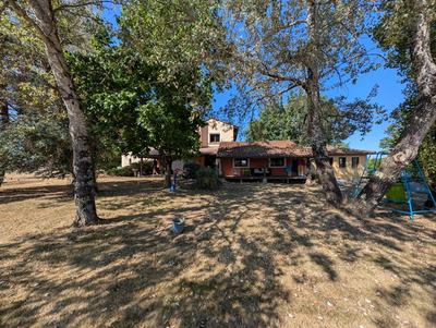 Maison - 231 m² - 5 pièces