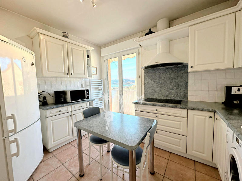 Appartement - 84 m² - 3 pièces